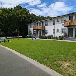exterior view at Links at  El Cielo at West Midtown located in Atlanta, GA